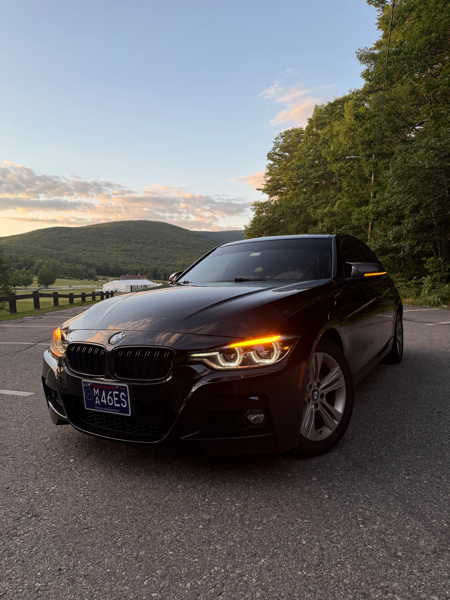 BMW 328i xDrive photo 3
